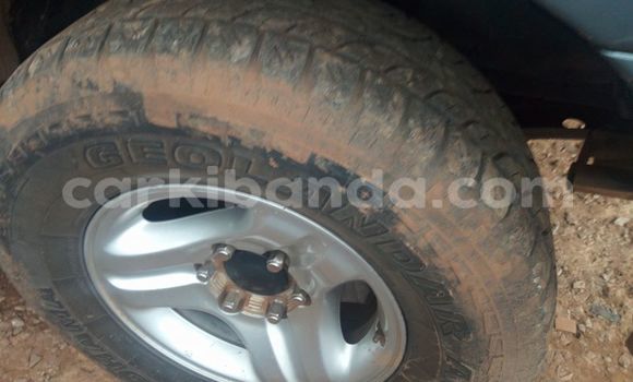 Acheter Occasion Voiture Toyota Land Cruiser Prado Noir à Kampala, Ouganda Acheter Occasion Voiture Toyota Land Cruiser Prado Noir à Kampala, Ouganda