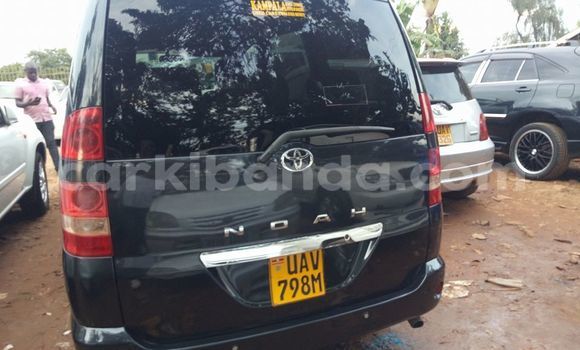 Acheter Occasion Voiture Toyota Noah Noir à Kampala, Ouganda Acheter Occasion Voiture Toyota Noah Noir à Kampala, Ouganda