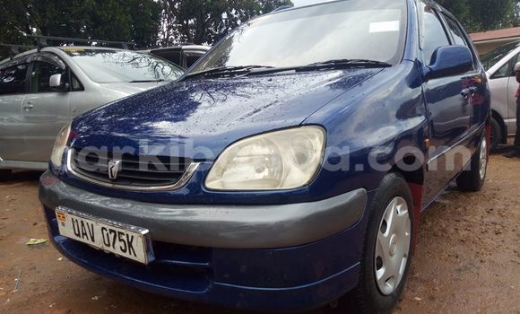 Nunua Ilio tumika Toyota Raum Bluu Gari ndani ya Kampala nchini Uganda Nunua Ilio tumika Toyota Raum Bluu Gari ndani ya Kampala nchini Uganda