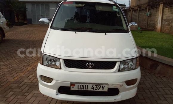 Nunua Ilio tumika Toyota Regius Nyeupe Gari ndani ya Kampala nchini Uganda Nunua Ilio tumika Toyota Regius Nyeupe Gari ndani ya Kampala nchini Uganda