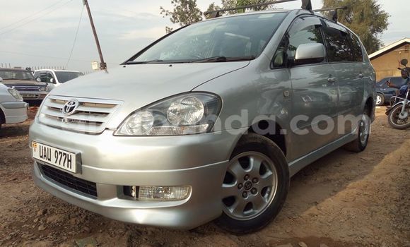 Nunua Ilio tumika Toyota Ipsum Fedha Gari ndani ya Kampala nchini Uganda Nunua Ilio tumika Toyota Ipsum Fedha Gari ndani ya Kampala nchini Uganda