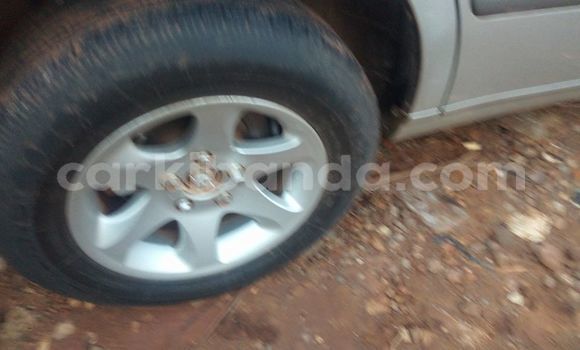 Nunua Ilio tumika Toyota Progres Fedha Gari ndani ya Kampala nchini Uganda Nunua Ilio tumika Toyota Progres Fedha Gari ndani ya Kampala nchini Uganda