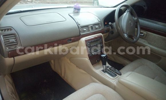 Nunua Ilio tumika Toyota Progres Fedha Gari ndani ya Kampala nchini Uganda Nunua Ilio tumika Toyota Progres Fedha Gari ndani ya Kampala nchini Uganda