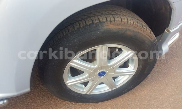 Nunua Ilio tumika Nissan X–Trail Bluu Gari ndani ya Kampala nchini Uganda Nunua Ilio tumika Nissan X–Trail Bluu Gari ndani ya Kampala nchini Uganda