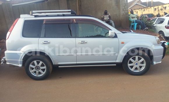 Nunua Ilio tumika Nissan X–Trail Bluu Gari ndani ya Kampala nchini Uganda Nunua Ilio tumika Nissan X–Trail Bluu Gari ndani ya Kampala nchini Uganda
