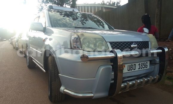 Nunua Ilio tumika Nissan X–Trail Bluu Gari ndani ya Kampala nchini Uganda Nunua Ilio tumika Nissan X–Trail Bluu Gari ndani ya Kampala nchini Uganda