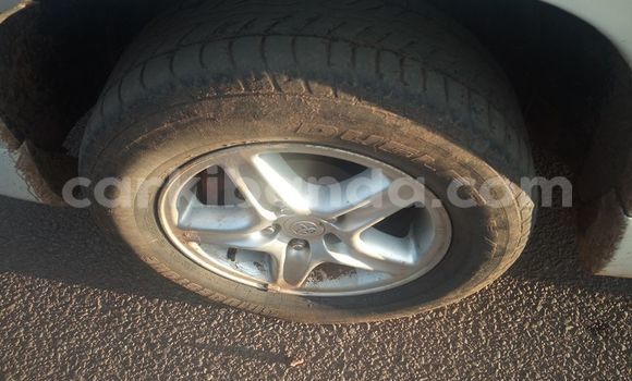 Nunua Ilio tumika Toyota Harrier Nyeupe Gari ndani ya Kampala nchini Uganda Nunua Ilio tumika Toyota Harrier Nyeupe Gari ndani ya Kampala nchini Uganda