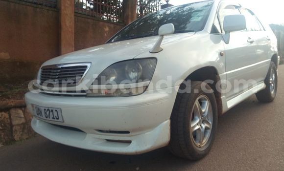 Nunua Ilio tumika Toyota Harrier Nyeupe Gari ndani ya Kampala nchini Uganda Nunua Ilio tumika Toyota Harrier Nyeupe Gari ndani ya Kampala nchini Uganda