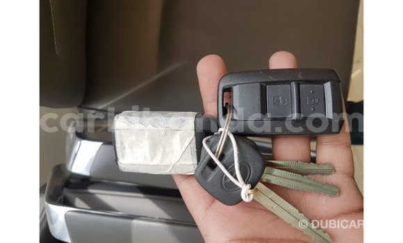 Gura Imported Toyota Land Cruiser Beige Imodoka i Import - Dubai mu Uganda Gura Imported Toyota Land Cruiser Beige Imodoka i Import - Dubai mu Uganda