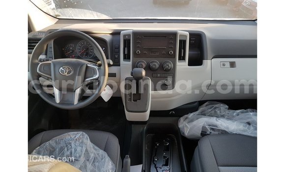 Gura Imported Toyota Hiace White Imodoka i Import - Dubai mu Uganda Gura Imported Toyota Hiace White Imodoka i Import - Dubai mu Uganda