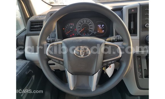 Gura Imported Toyota Hiace White Imodoka i Import - Dubai mu Uganda Gura Imported Toyota Hiace White Imodoka i Import - Dubai mu Uganda