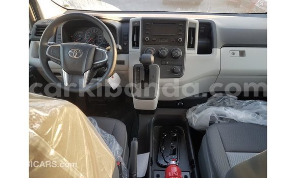 Gura Imported Toyota Hiace White Imodoka i Import - Dubai mu Uganda Gura Imported Toyota Hiace White Imodoka i Import - Dubai mu Uganda
