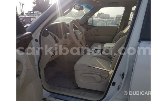 Gura Imported Nissan Patrol White Imodoka i Import - Dubai mu Uganda Gura Imported Nissan Patrol White Imodoka i Import - Dubai mu Uganda