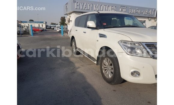 Gura Imported Nissan Patrol White Imodoka i Import - Dubai mu Uganda Gura Imported Nissan Patrol White Imodoka i Import - Dubai mu Uganda