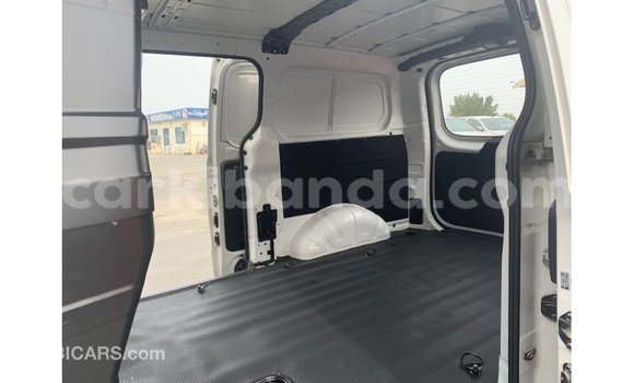 Gura Imported Hyundai Cargo White Imodoka i Import - Dubai mu Uganda Gura Imported Hyundai Cargo White Imodoka i Import - Dubai mu Uganda