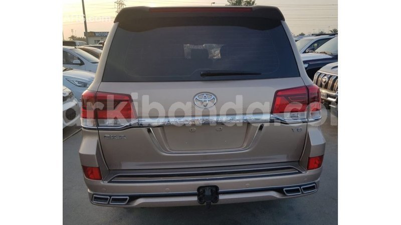 Big with watermark toyota land cruiser uganda import dubai 9731