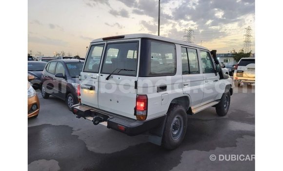 Buy Import Toyota Land Cruiser White Car in Import - Dubai in Uganda Buy Import Toyota Land Cruiser White Car in Import - Dubai in Uganda