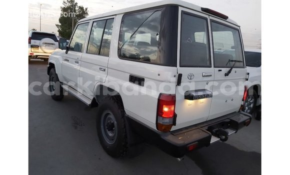Buy Import Toyota Land Cruiser White Car in Import - Dubai in Uganda Buy Import Toyota Land Cruiser White Car in Import - Dubai in Uganda