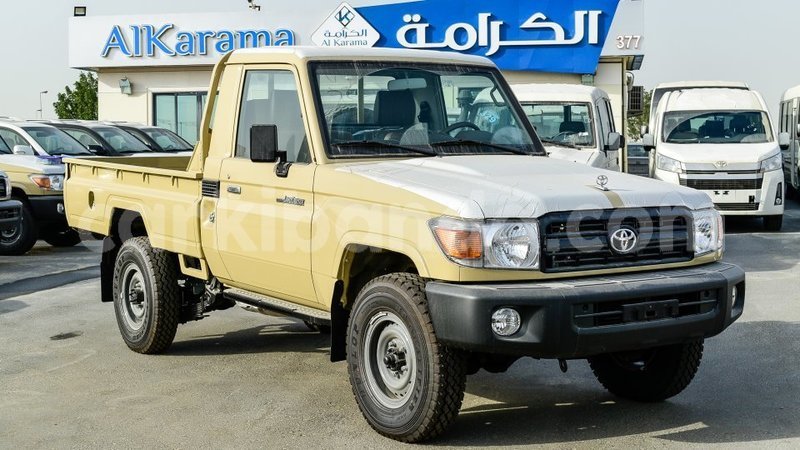 Big with watermark toyota land cruiser uganda import dubai 9740