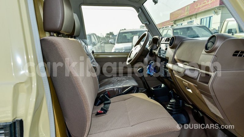 Big with watermark toyota land cruiser uganda import dubai 9740