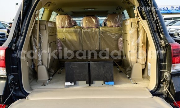 Buy Import Toyota Land Cruiser Black Car in Import - Dubai in Uganda Buy Import Toyota Land Cruiser Black Car in Import - Dubai in Uganda