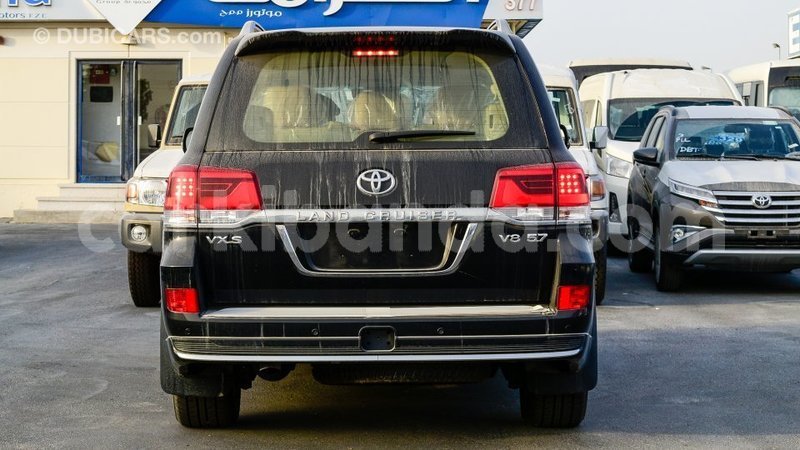 Big with watermark toyota land cruiser uganda import dubai 9741