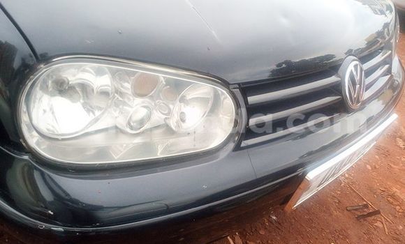 Nunua Ilio tumika Volkswagen Golf Nyeusi Gari ndani ya Kampala nchini Uganda Nunua Ilio tumika Volkswagen Golf Nyeusi Gari ndani ya Kampala nchini Uganda