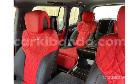 Nunua Imported Lexus LX Nyeusi Gari ndani ya Import - Dubai nchini Uganda Nunua Imported Lexus LX Nyeusi Gari ndani ya Import - Dubai nchini Uganda