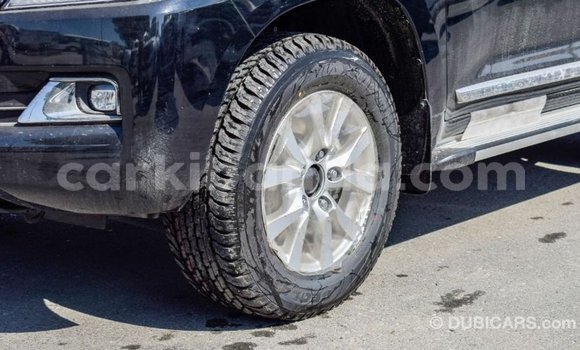 Acheter Import Voiture Toyota Land Cruiser Noir à Import - Dubai, Ouganda Acheter Import Voiture Toyota Land Cruiser Noir à Import - Dubai, Ouganda