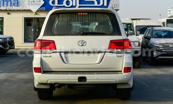 Buy Import Toyota Land Cruiser White Car in Import - Dubai in Uganda Buy Import Toyota Land Cruiser White Car in Import - Dubai in Uganda