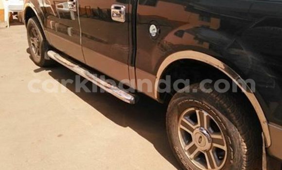Gura Yakoze Ford Ranger Black Imodoka i Kampala mu Uganda Gura Yakoze Ford Ranger Black Imodoka i Kampala mu Uganda