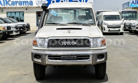 Buy Import Toyota Land Cruiser White Car in Import - Dubai in Uganda Buy Import Toyota Land Cruiser White Car in Import - Dubai in Uganda