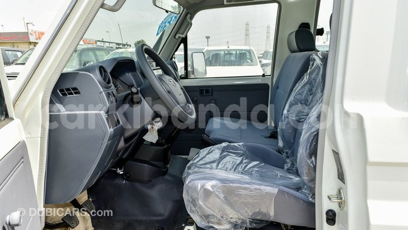 Big with watermark toyota land cruiser uganda import dubai 9760