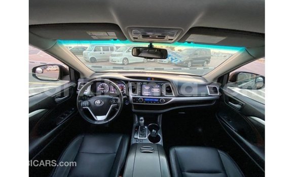 Gura Imported Toyota Highlander Black Imodoka i Import - Dubai mu Uganda Gura Imported Toyota Highlander Black Imodoka i Import - Dubai mu Uganda