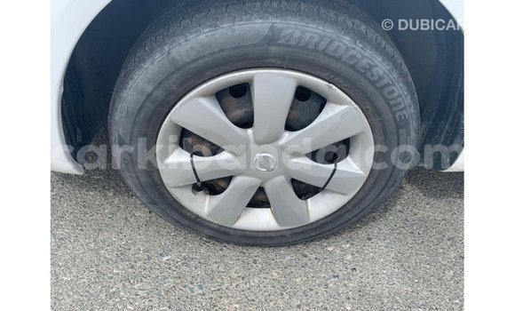 Gura Imported Nissan Sunny White Imodoka i Import - Dubai mu Uganda Gura Imported Nissan Sunny White Imodoka i Import - Dubai mu Uganda