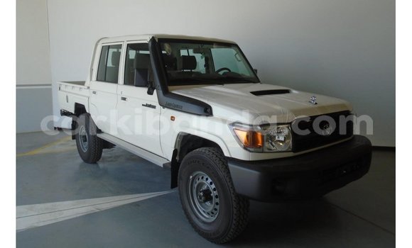 Buy Import Toyota Land Cruiser White Car in Import - Dubai in Uganda Buy Import Toyota Land Cruiser White Car in Import - Dubai in Uganda