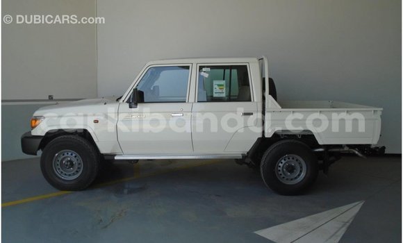 Buy Import Toyota Land Cruiser White Car in Import - Dubai in Uganda Buy Import Toyota Land Cruiser White Car in Import - Dubai in Uganda