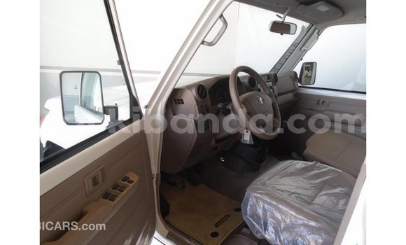 Buy Import Toyota Land Cruiser White Car in Import - Dubai in Uganda Buy Import Toyota Land Cruiser White Car in Import - Dubai in Uganda