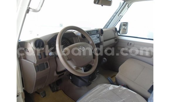 Buy Import Toyota Land Cruiser White Car in Import - Dubai in Uganda Buy Import Toyota Land Cruiser White Car in Import - Dubai in Uganda