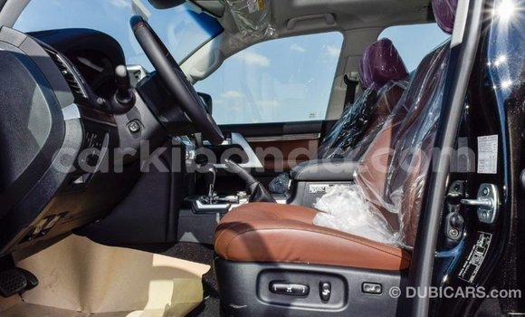 Acheter Import Voiture Toyota Land Cruiser Noir à Import - Dubai, Ouganda Acheter Import Voiture Toyota Land Cruiser Noir à Import - Dubai, Ouganda