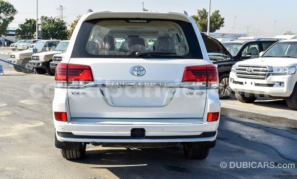 Buy Import Toyota Land Cruiser White Car in Import - Dubai in Uganda Buy Import Toyota Land Cruiser White Car in Import - Dubai in Uganda