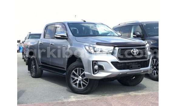 Nunua Imported Toyota Hilux Nyingine Gari ndani ya Import - Dubai nchini Uganda Nunua Imported Toyota Hilux Nyingine Gari ndani ya Import - Dubai nchini Uganda