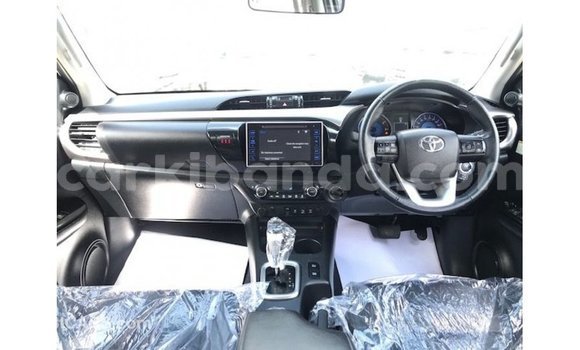 Nunua Imported Toyota Hilux Nyingine Gari ndani ya Import - Dubai nchini Uganda Nunua Imported Toyota Hilux Nyingine Gari ndani ya Import - Dubai nchini Uganda