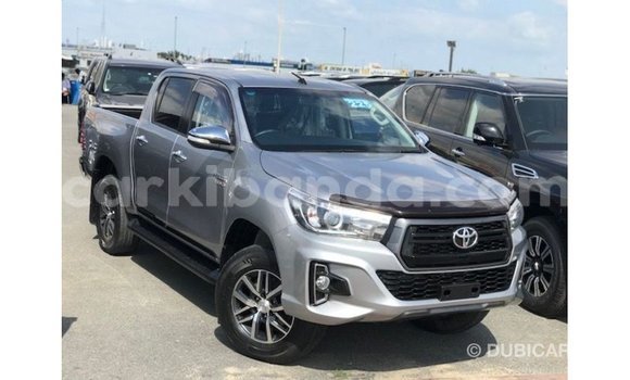 Nunua Imported Toyota Hilux Nyingine Gari ndani ya Import - Dubai nchini Uganda Nunua Imported Toyota Hilux Nyingine Gari ndani ya Import - Dubai nchini Uganda
