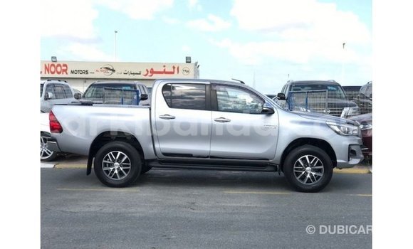 Nunua Imported Toyota Hilux Nyingine Gari ndani ya Import - Dubai nchini Uganda Nunua Imported Toyota Hilux Nyingine Gari ndani ya Import - Dubai nchini Uganda