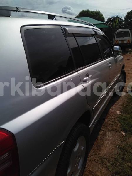 Big with watermark toyota kluger uganda kampala 9809