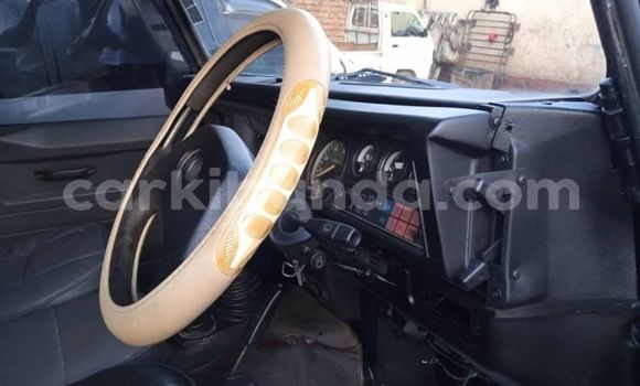 Buy Used Land Rover Defender Blue Car in Kampala in Uganda Buy Used Land Rover Defender Blue Car in Kampala in Uganda