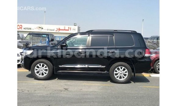 Gura Imported Toyota Land Cruiser Black Imodoka i Import - Dubai mu Uganda Gura Imported Toyota Land Cruiser Black Imodoka i Import - Dubai mu Uganda