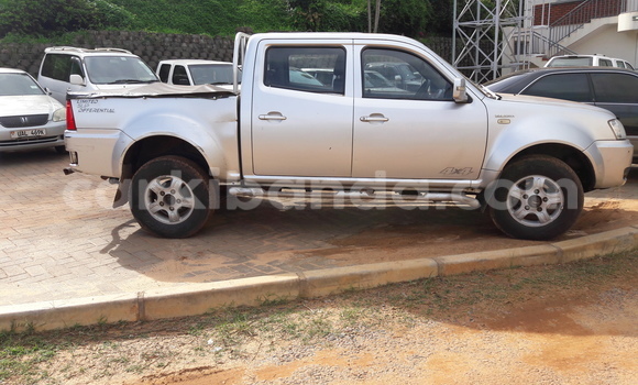 Nunua Ilio tumika Tata Xenon Fedha Gari ndani ya Arua nchini Uganda Nunua Ilio tumika Tata Xenon Fedha Gari ndani ya Arua nchini Uganda