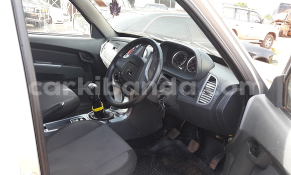 Nunua Ilio tumika Tata Xenon Fedha Gari ndani ya Arua nchini Uganda Nunua Ilio tumika Tata Xenon Fedha Gari ndani ya Arua nchini Uganda